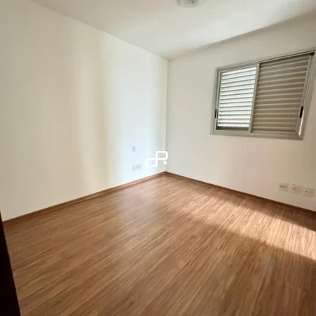 3 (4)